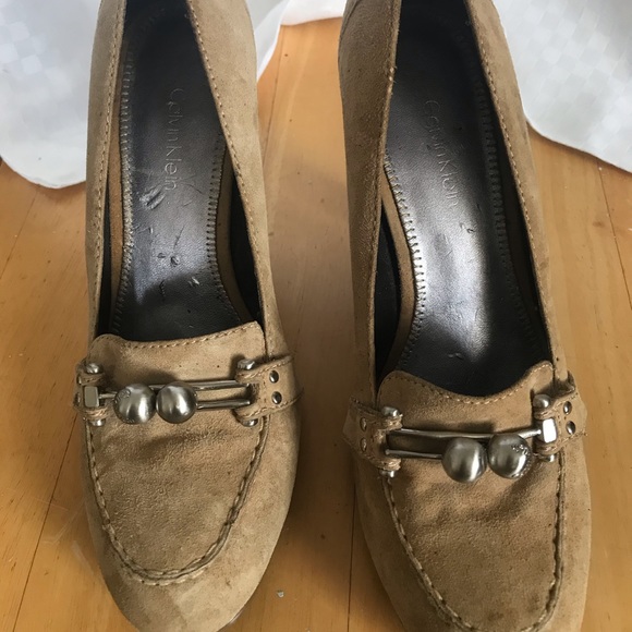 Tan Calvin Klein heels - Picture 1 of 3
